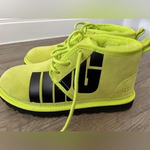 UGG Neumel Moc- NWT